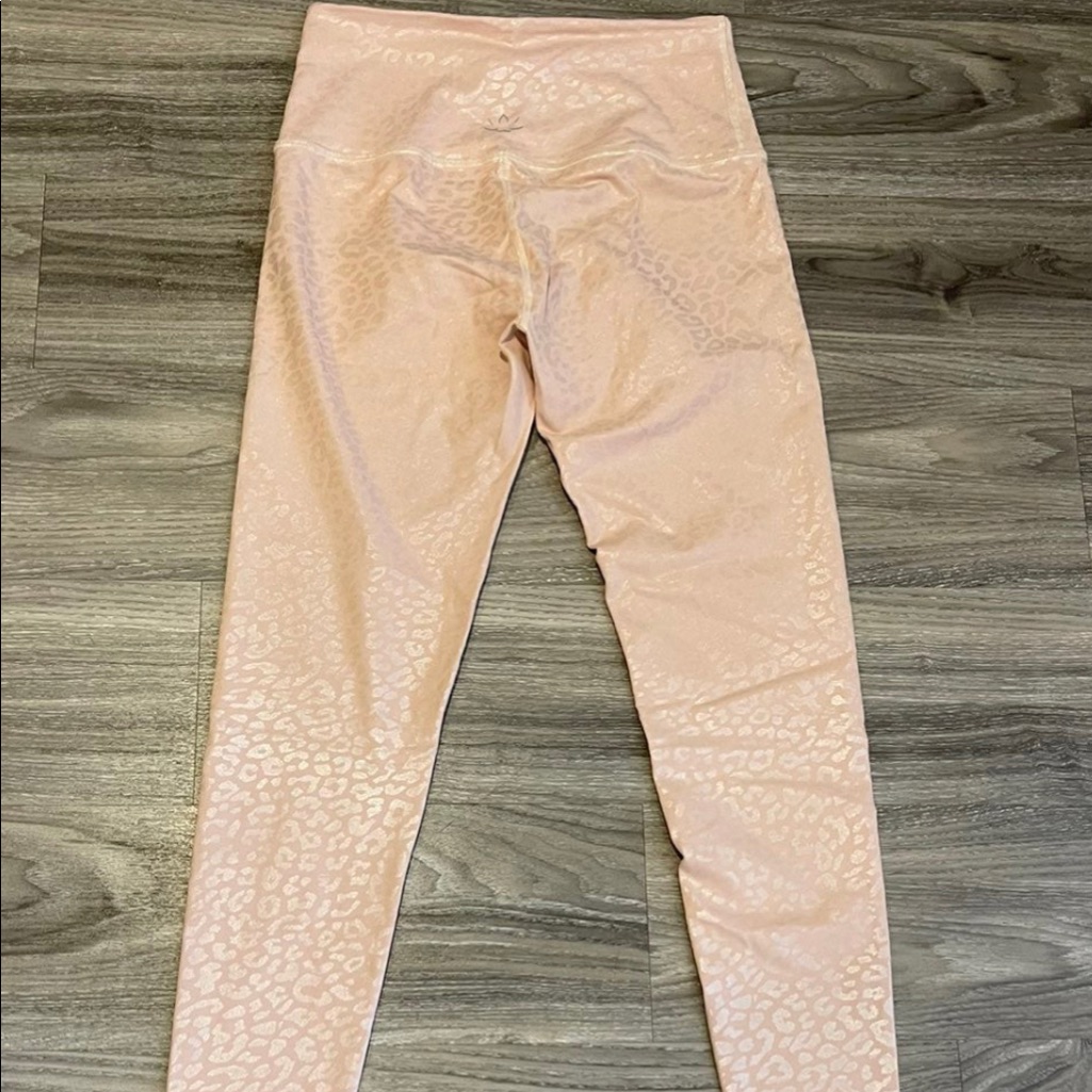 - Beyond Yoga Cheetah Print